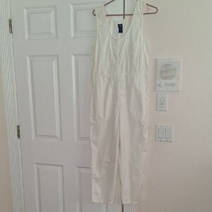GAP White Sleeveless Jumpsuit with Relaxed Fit